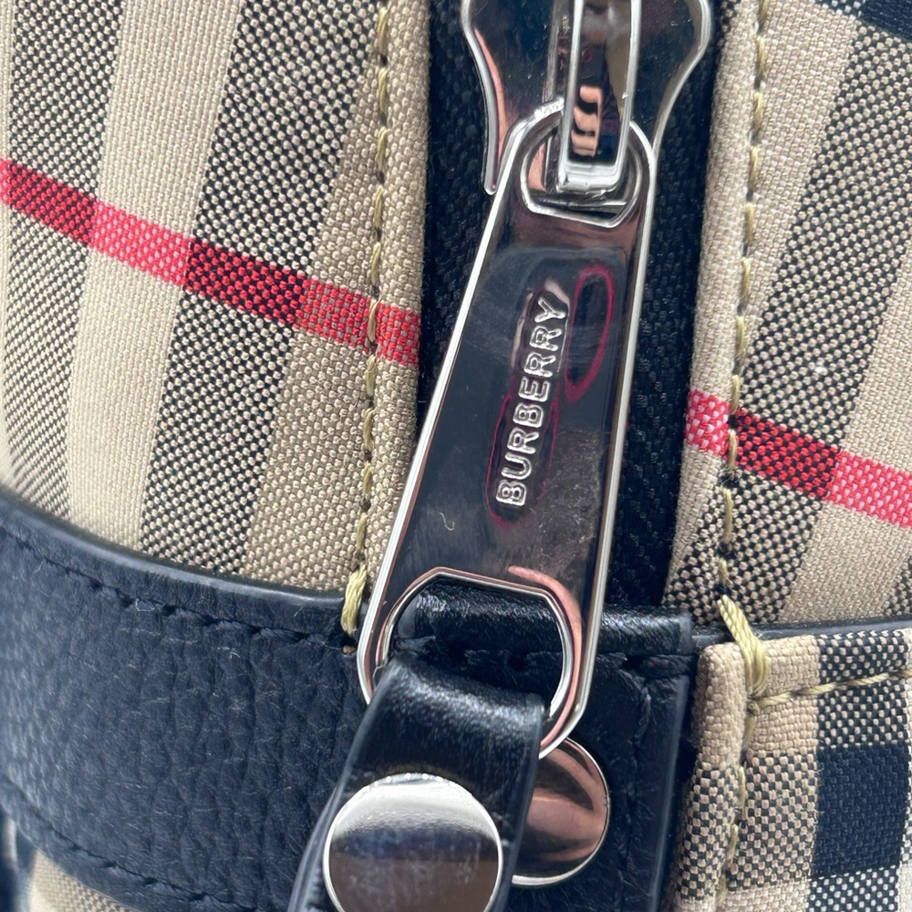 BURBERRY - Picture 11 of 13